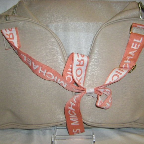 Michael Kors Fragrance Travel Weekend Duffel Bag - Picture 4 of 8